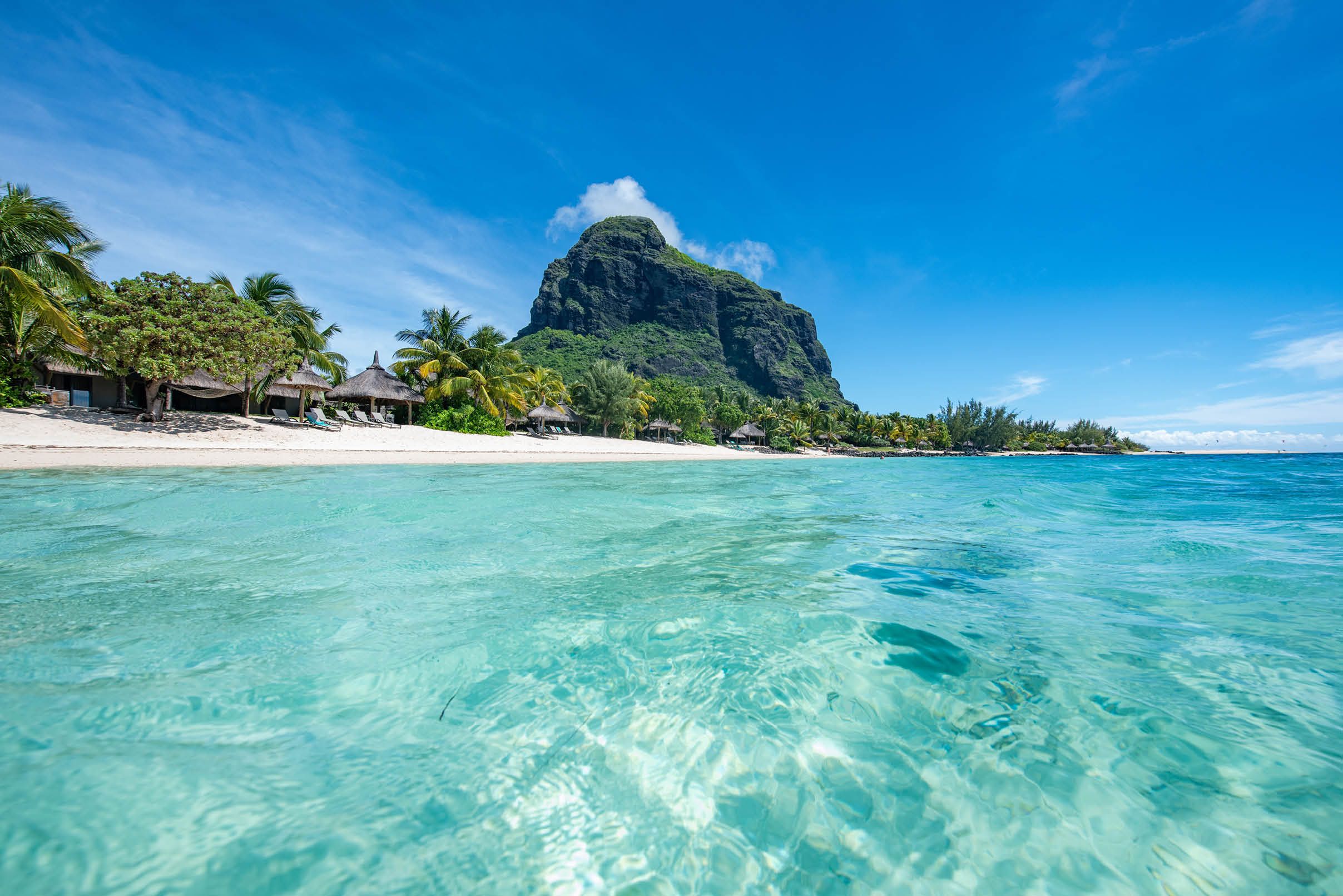 🌺 TU VERANO EN ISLA MAURICIO 🏝️✨ ¡7 noches en el paraíso con hotel 3★ superior, media pensión y vuelo directo! ✈️🌊| Salidas en verano