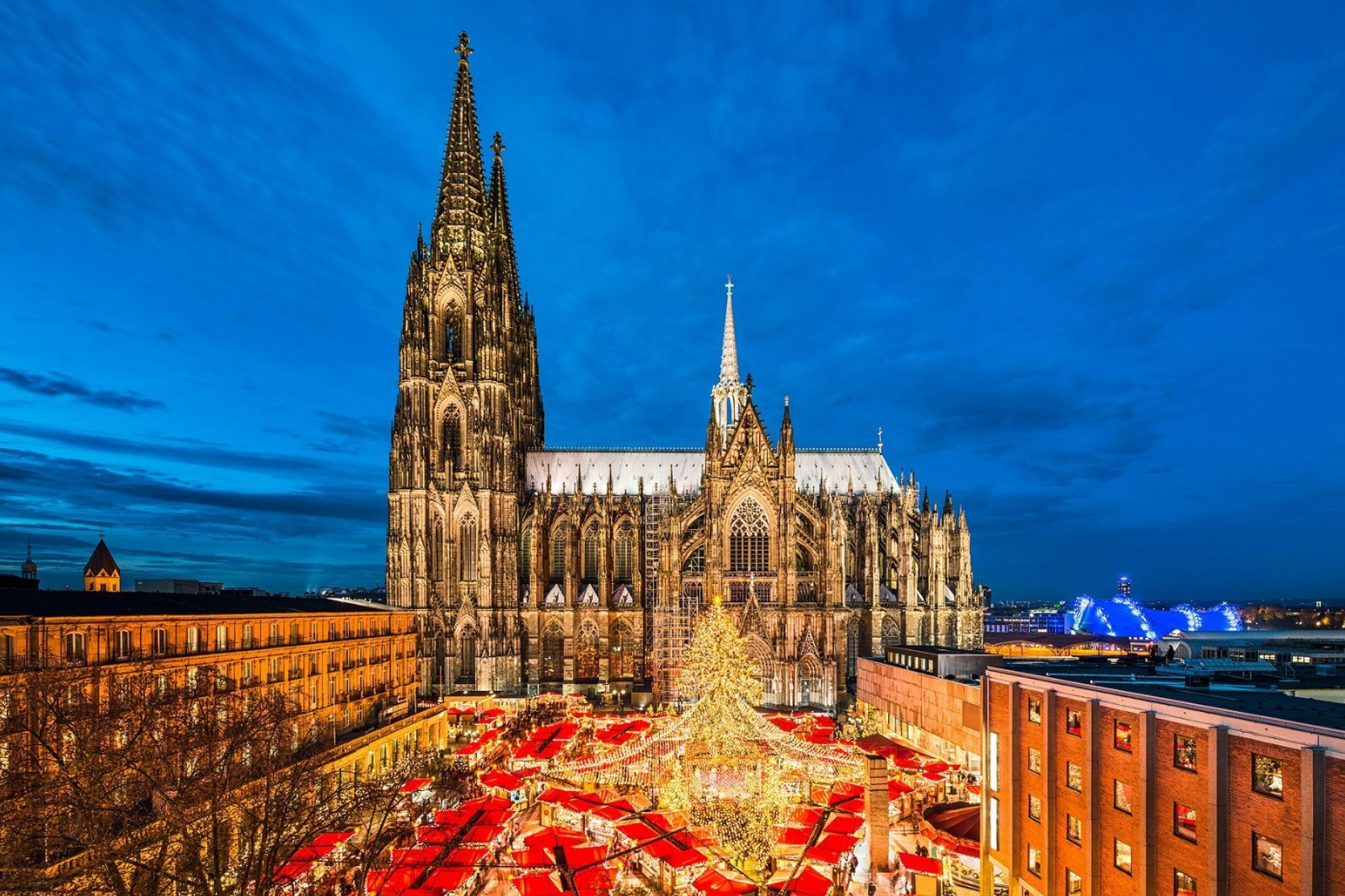Mercados de Natal na Colónia: Voos desde Lisboa e Porto + Hotel incluído