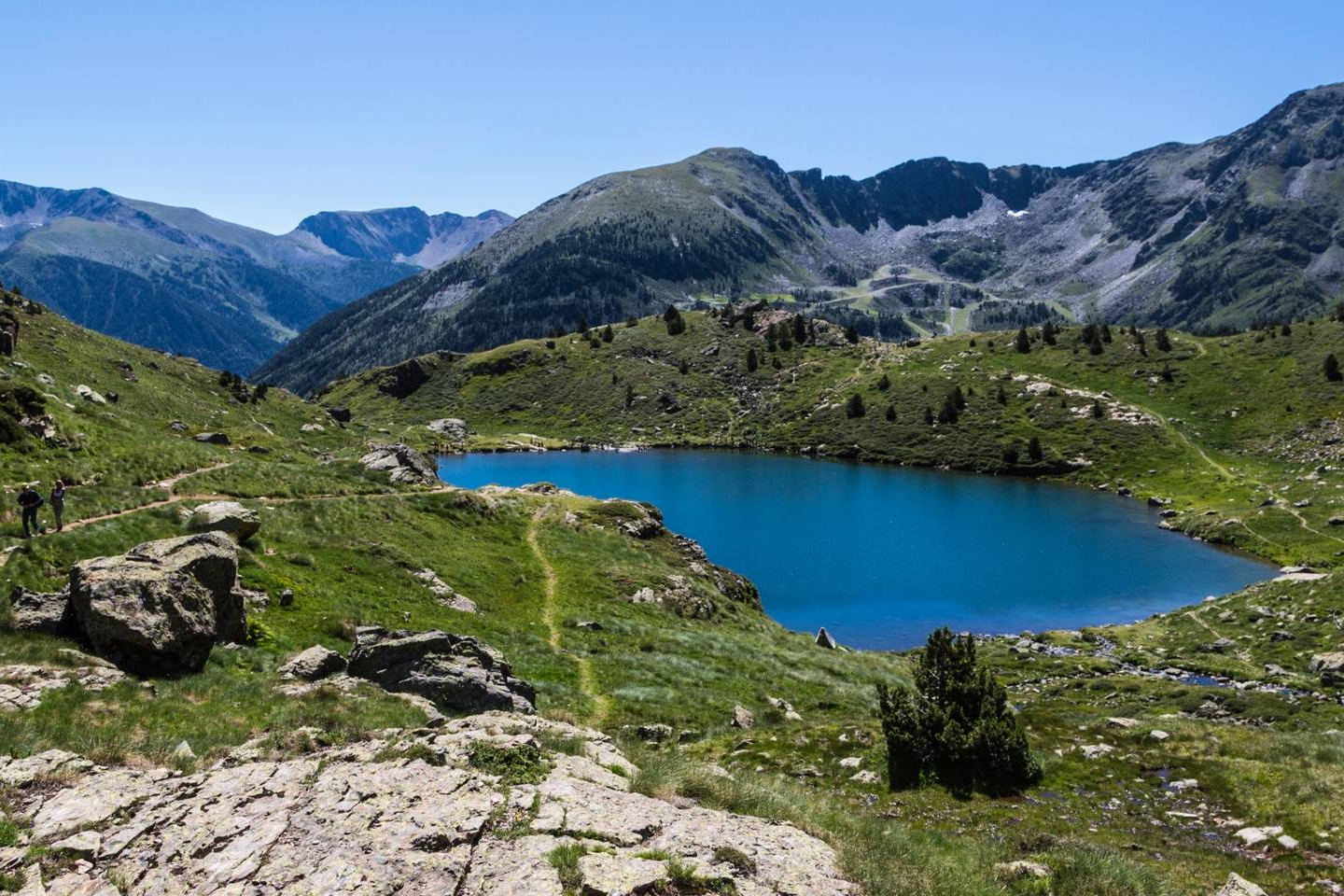 🌲🌄ANDORRA, ¡UN PARAÍSO ENTRE MONTAÑAS!🚶🏼🏘️ Hotel 3★ con  desayuno, 💥-50% en niños💥 y rutas guiadas de senderismo  | Encamp