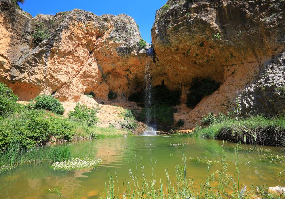 ¡Escápate a la Naturaleza! Descubre la Andorra de Teruel y sus encantos con Hotel bien ubicado 💚  