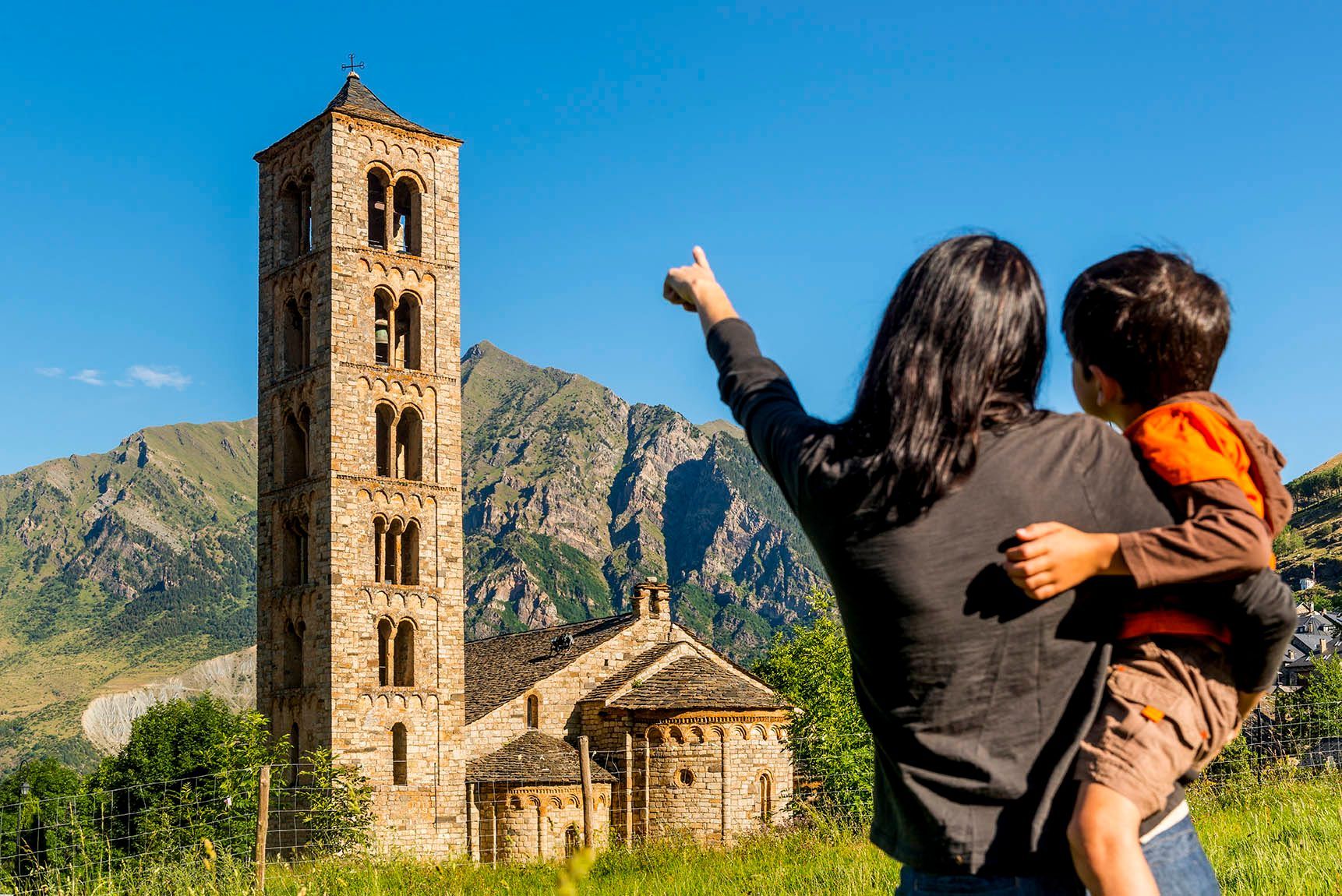 🐌🏞️ ¡ESCAPADA EN FAMILIA AL CORAZÓN DE LOS PIRINEOS! 👨‍👩‍👧‍👦🌿 Apartamentos para hasta 6 personas con piscina y animación | Vall de Boí