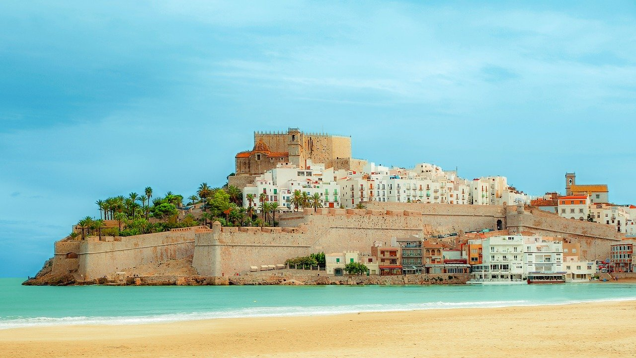 🏖️¡PEÑÍSCOLA EN MAYO O JUNIO! 👨‍👩‍👧‍👦🌞Apartamentos familiares frente a la playa