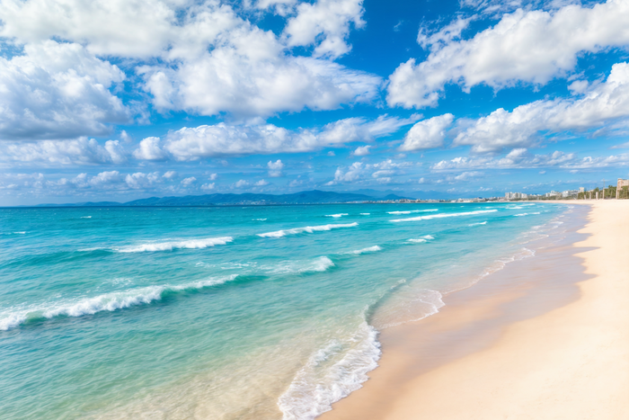 🏝️¡MALLORCA EN UNA UBICACIÓN 🔝PARA DESCUBRIR LA ISLA!🚢🌊 Desde 3 noches: Ferry con tu coche + Hotel 3★ con desayuno cerca de la playa | El Arenal