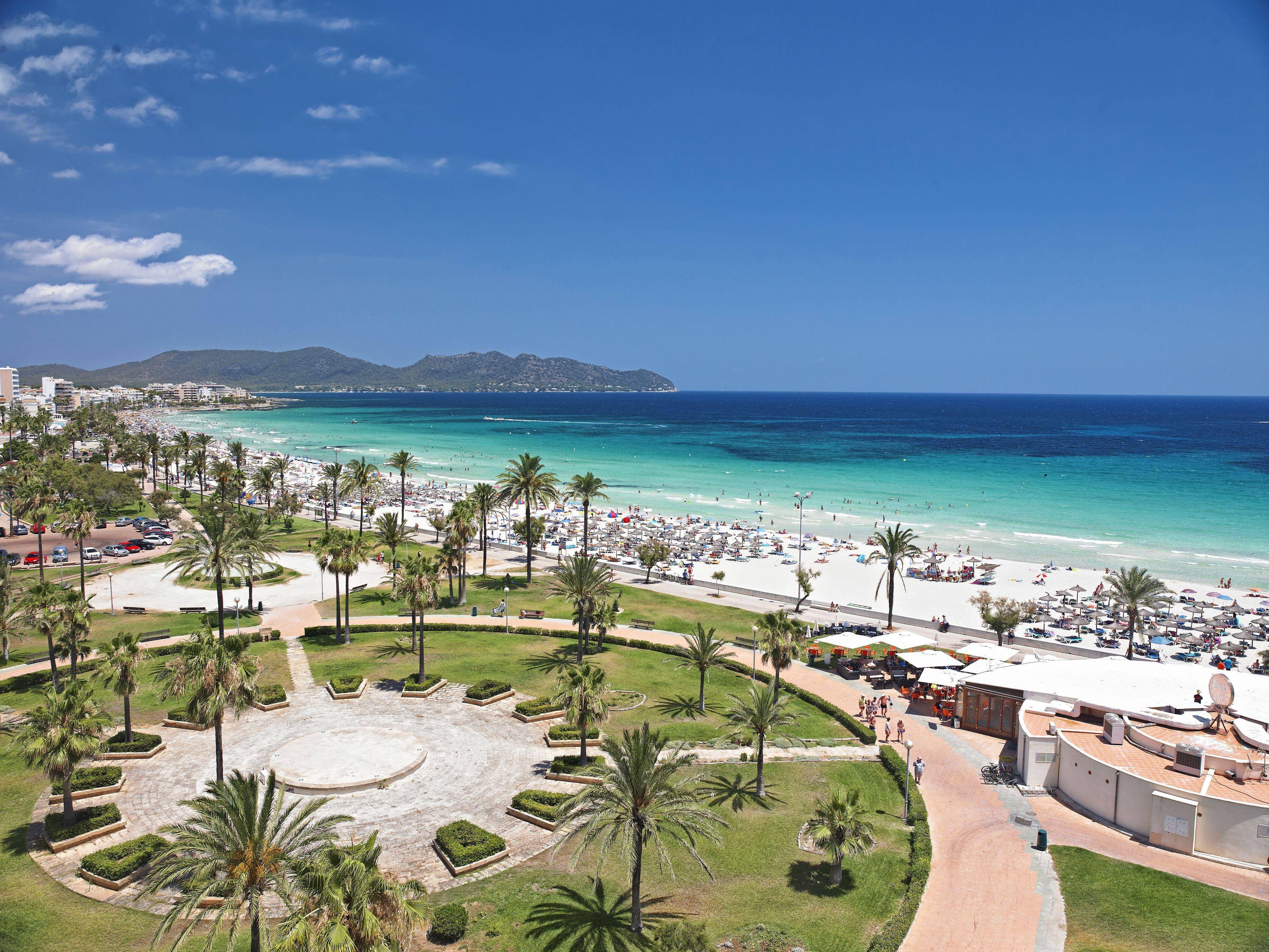 ✅ MEJOR UBICACIÓN + MEJOR PRECIO EN MALLORCA 🌊: Desde 3 noches: Apartamentos familiares 3★ + Ferry con coche a bordo |Cala Bona ✅ MEJOR UBICACIÓN + MEJOR PRECIO EN MALLORCA 🌊: Desde 3 noches: Apartamentos familiares 3★ + Ferry con coche a bordo |Cala Bona