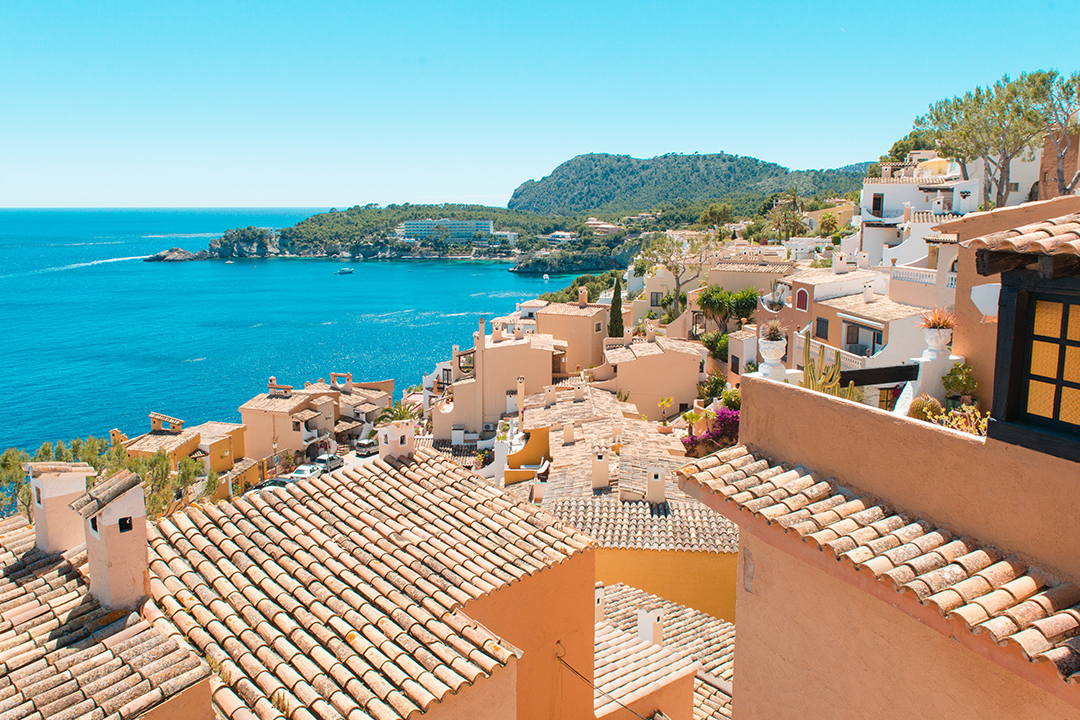 🧑‍🤝‍🧑🏝️¡MALLORCA PARA DOS CON DESAYUNO! 💗🚢Desde 4 noches: Ferry con tu coche + Hotel 3* Sup a un paso de la playa y vistas al mar | Peguera