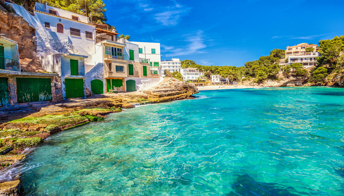 MALLORCA ✨Ferry + Habitación con vistas al mar en Hotel 4* Media Pensión🤩SANTA PONSA