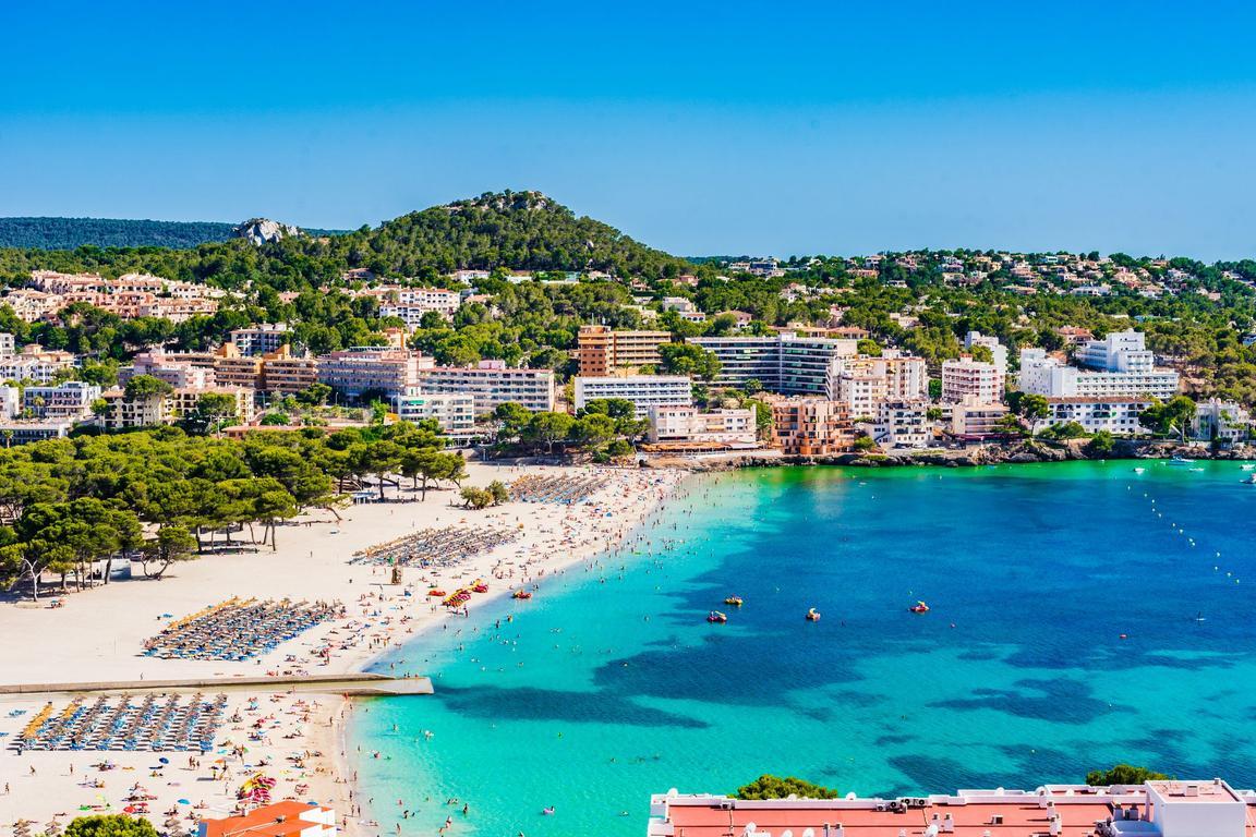 🌅⛴️¡UN VIAJE A MALLORCA EN FAMILIA! 👨👩👧👦 4 noches: Ferry con tu coche + Apartamentos a pie de la playa | Semana Santa y Verano 🌅⛴️¡UN VIAJE A MALLORCA EN FAMILIA! 👨👩👧👦 4 noches: Ferry con tu coche + Apartamentos a pie de la playa | Semana Santa y Verano