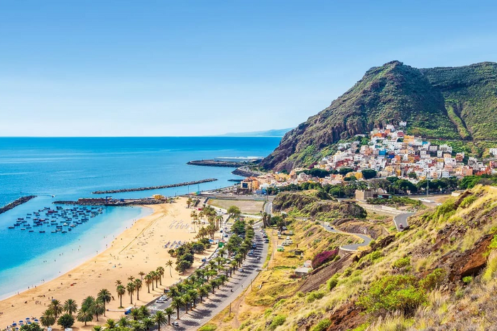 🏝️✈️TENERIFE ¡El destino que lo tiene todo!⛱️🌋Desde 4 noches: Vuelos + Hotel 4★ con desayuno al lado de la playa | Puerto de la Cruz