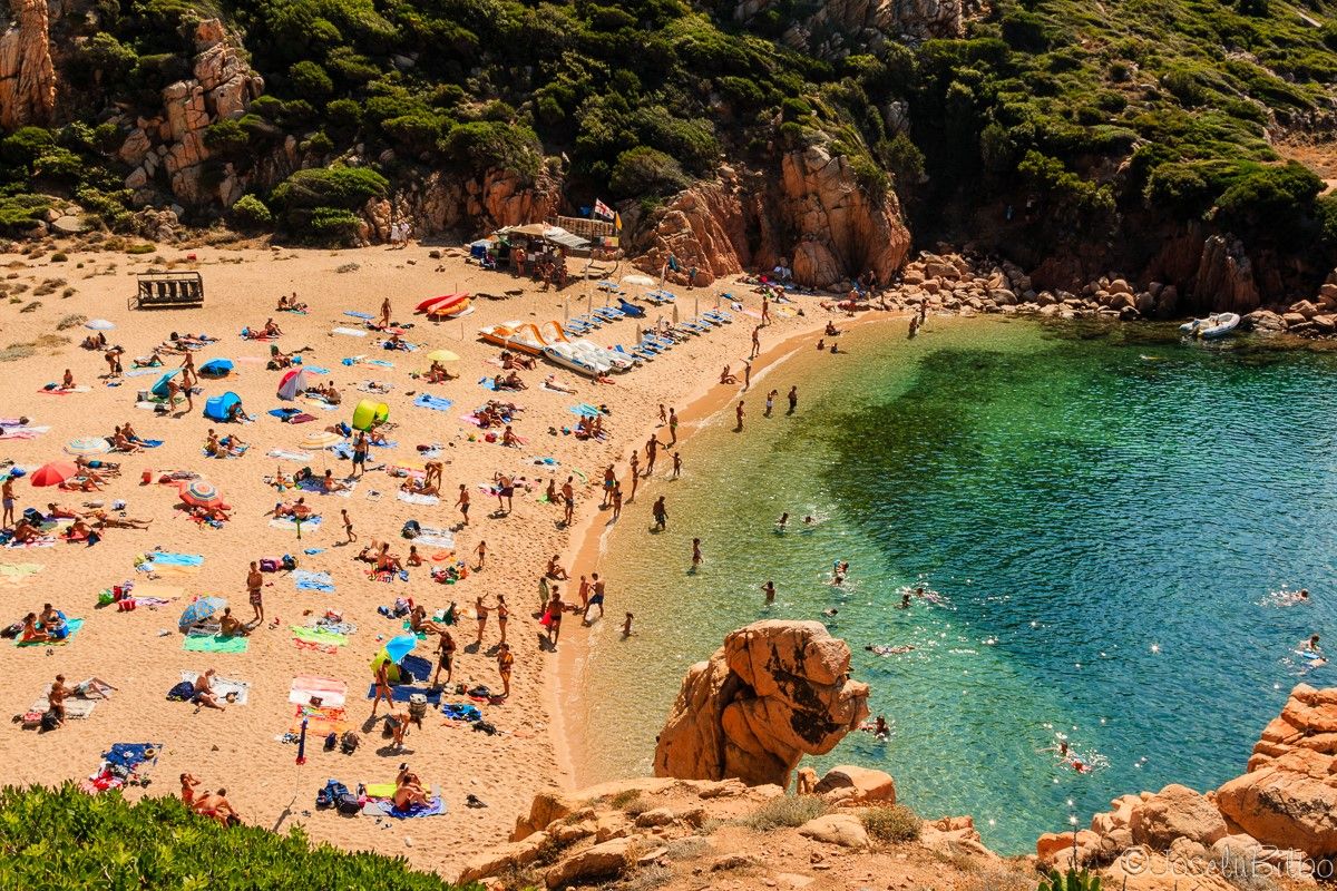 🌴BADESI, UNA DE LAS MEJORES ZONAS DE CERDEÑA🚢Ferry + ¡Tu coche a bordo! y alójate en apartamentos céntricos, a un paso de la playa🏖️