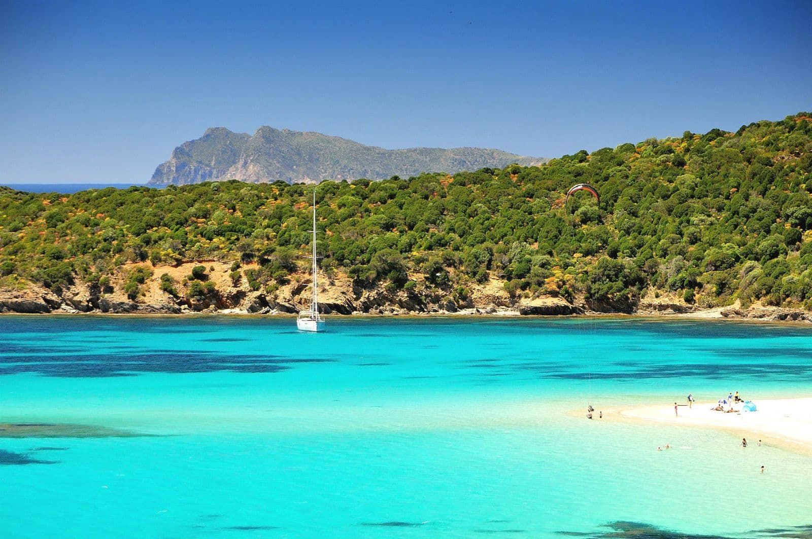 🍋¡VERANO EN CERDEÑA!🍝 Desde 6 noches: Ferry con tu coche + Apartamentos céntricos a un paso de la playa | Badesi