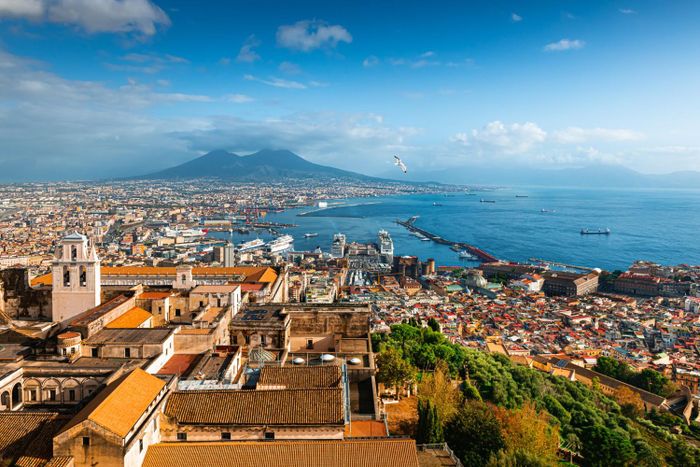 🍕🌊NÁPOLES, ¡la puerta de la Costa Amalfitana✈️🏛️ Vuelos + Hotel 4★ con desayuno en una excelente ubicación cerca del centro | Italia