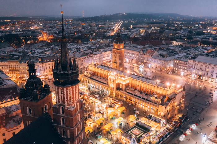 🎄✈️CRACOVIA EN NAVIDAD, ¡UNA ESCAPADA DE CUENTO! 🏰✨ Vuelos + Hotel 4★, junto al barrio judío y muy cerca del centro | Polonia