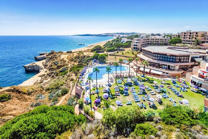 🌞💚EL ALGARVE, ¡UN PARAÍSO DE PLAYAS Y NATURALEZA!🌅🌊Hotel 4★ con desayuno en Albufeira cerca de la playa y con vistas al Atlántico | Portugal