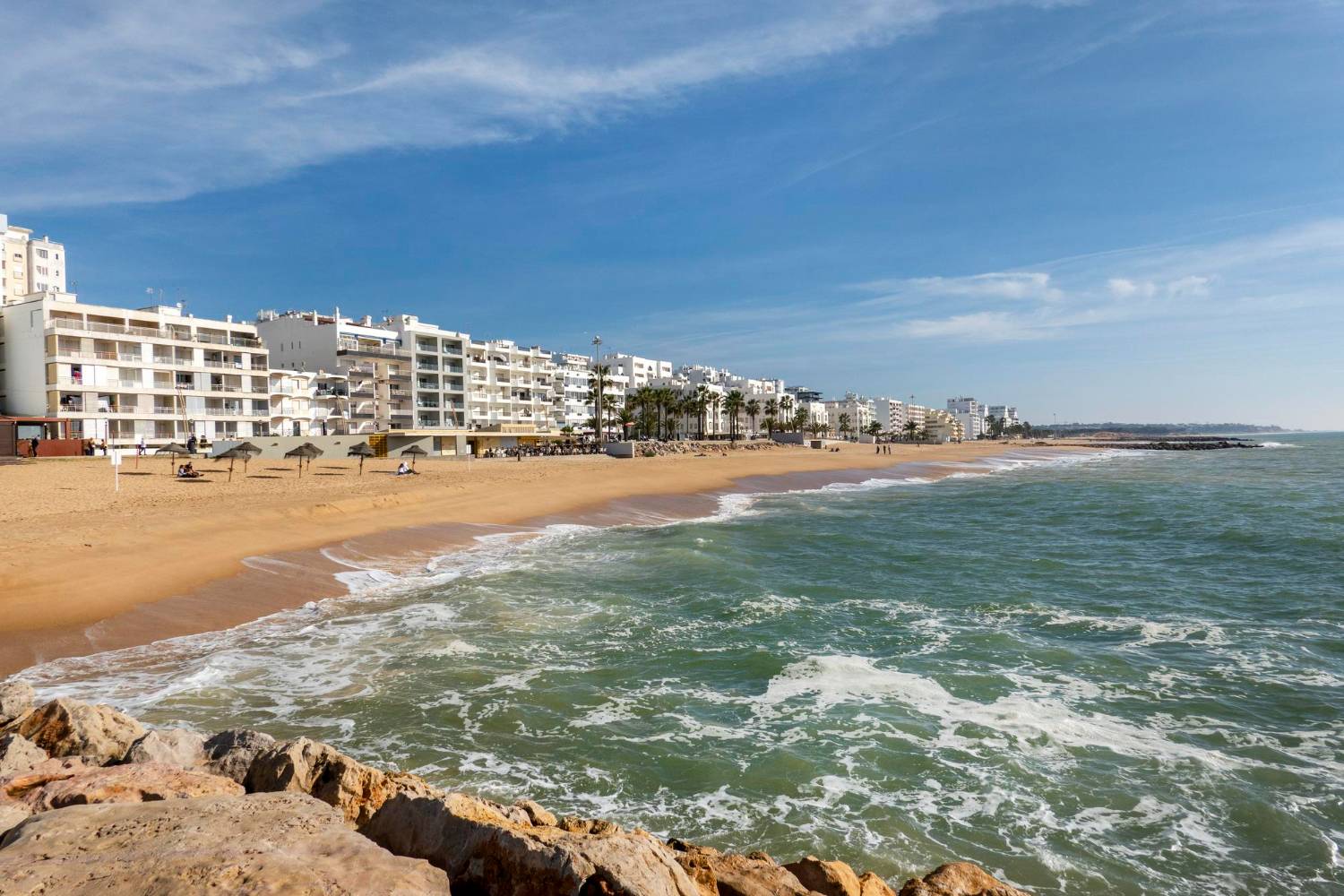 🏖️ Apartamentos com Piscina perto da Praia | Quarteira