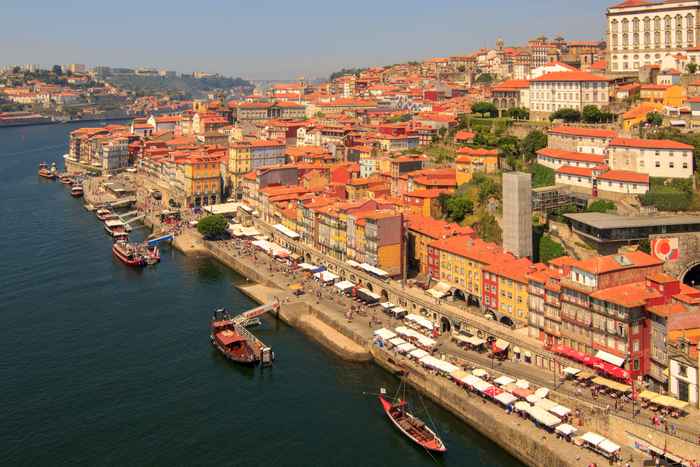 🌉¡UN PASEO EN BARCO POR EL DUERO EN OPORTO! 🛥️💞Desde 2 noches: Apartamentos bien ubicados + Recorrido en Barco por el Río Duero