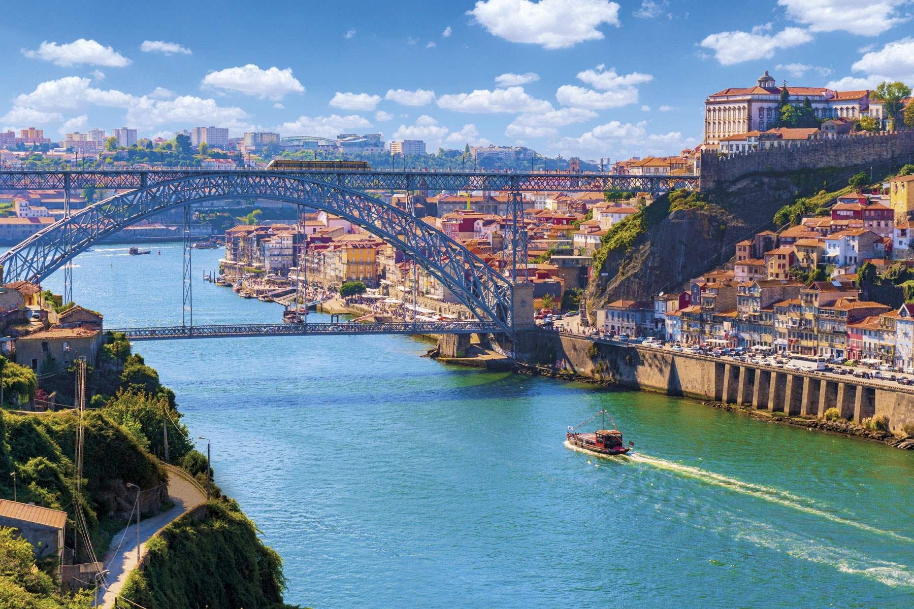 ESCAPADA CON ENCANTO A PORTUGAL 🌉 ✨ Oporto en Hotel 3* con Desayuno y ruta en barco por el Duero | Portugal