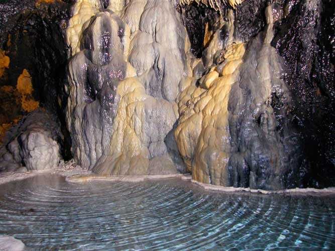 Cueva del Hierro