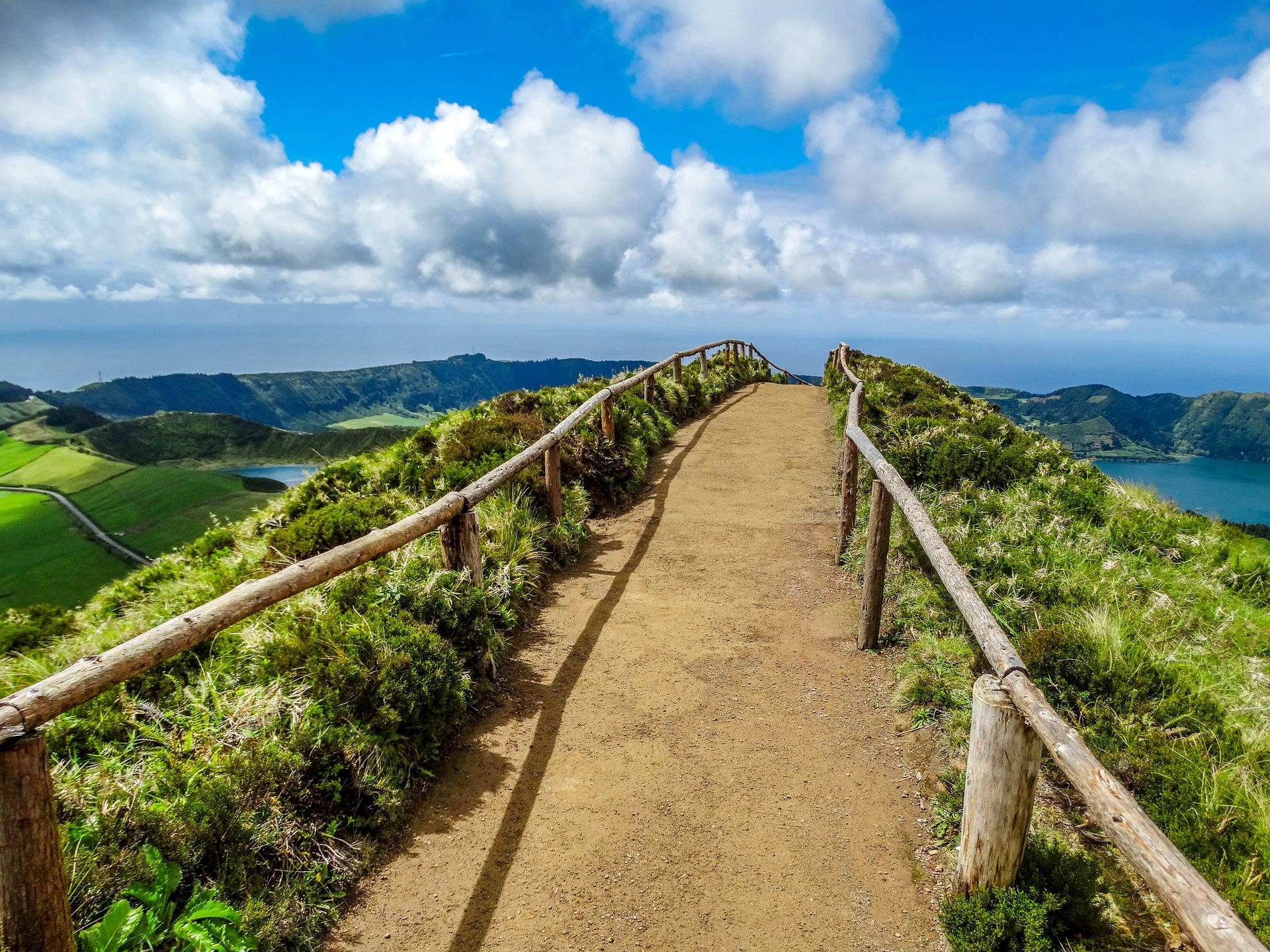 🍃 Explore a Natureza de Ponta Delgada e fique em Hotel 4* | Açores