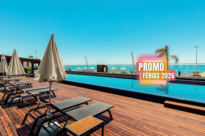 🏖️ Mesmo em frente à praia! Hotel recentemente renovado com pequeno-almoço incluído | Quarteira