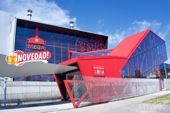 🏖️¡PLAYA Y CERVEZA EN GALICIA! 🍻Alójate a pie de playa con desayuno y entradas al Museo de Estrella Galicia | Cabanas,  A coruña
