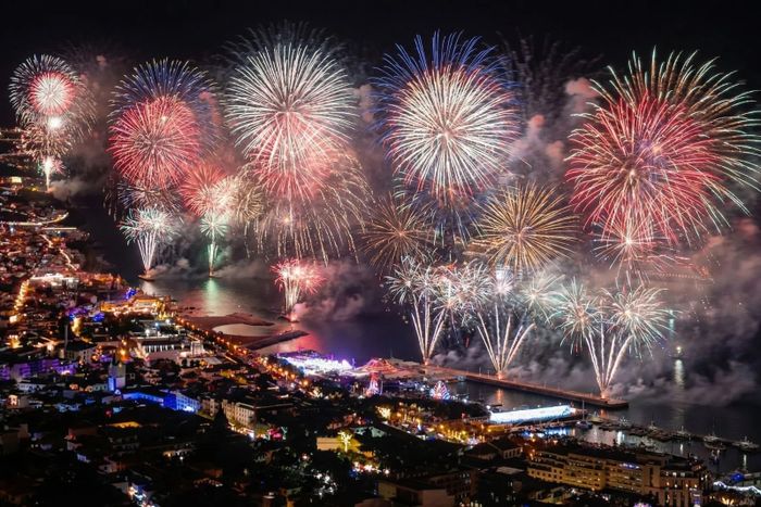 ✈️🎆 Ano Novo no Funchal: Voos + Hotel 4* | Madeira