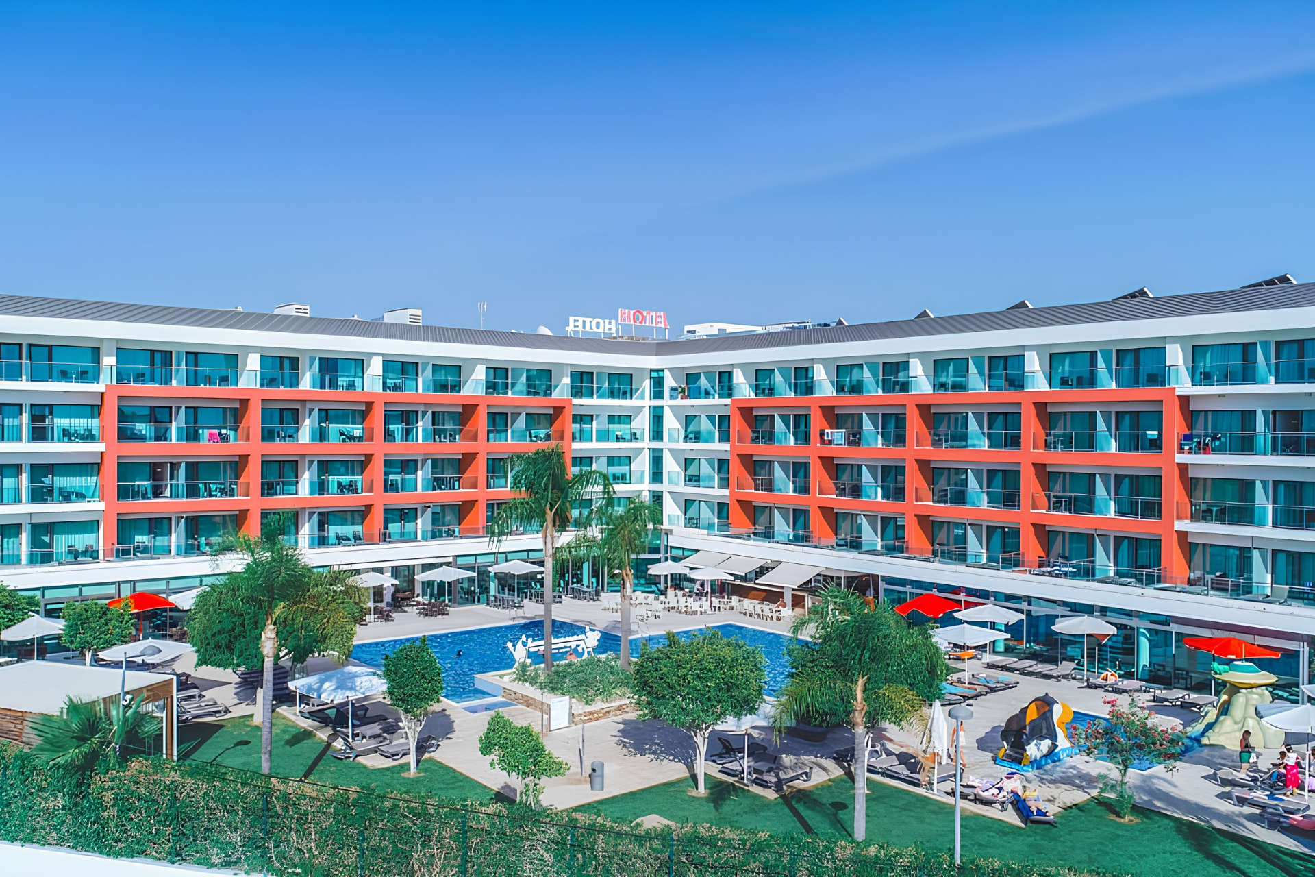 ⭐ Aquashow Hotel 4*, um dos hotéis mais espetaculares do Algarve com acesso a Parque Aquático | Quarteira