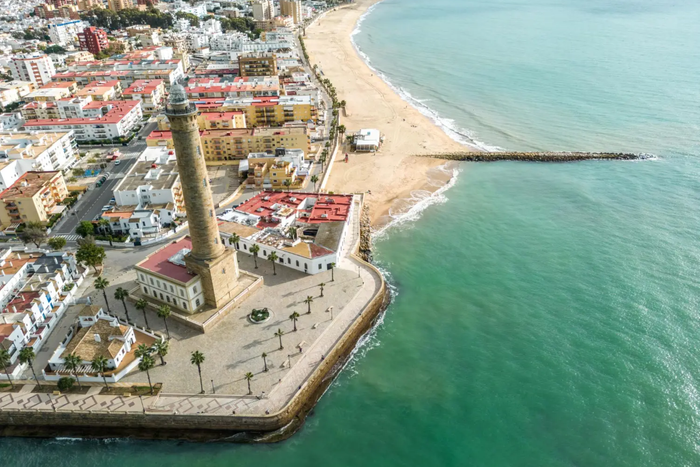 🏖️ Hotel 4* familiar em frente à praia para uma experiência única | Costa Ballena