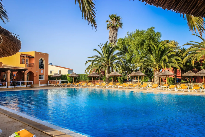 💥Apartamentos Turísticos com acesso a 2 piscinas e Transporte até à praia incluído | Carvoeiro