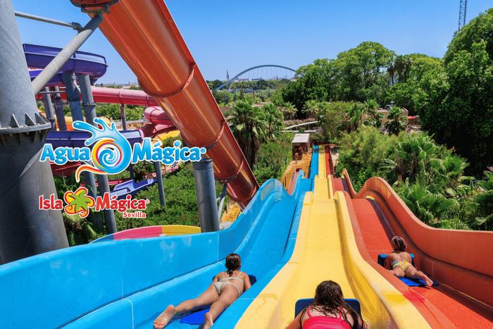 🎢 Escapadinha Fenomenal em Hotel 4* + Bilhetes para a Isla Mágica. Explore este parque cheio de aventuras! | Sevilha