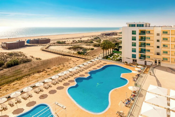 💙 Espetacular Hotel 4* em Primeira linha de Praia | Monte Gordo