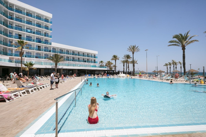 🌞 Hotel 4* em primeira linha de praia e com opção de Tudo Incluído | Roquetas de Mar