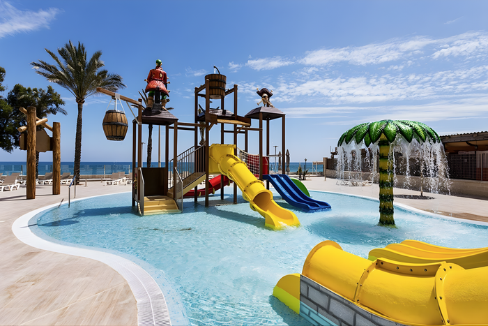 🌞 Hotel 4* em primeira linha de praia e com opção de Tudo Incluído | Roquetas de Mar