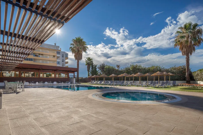 🏖️ Conforto total em Hotel 4* perto da Praia | Portimão