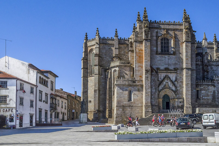 🎇 Fim de Ano na Serra da Estrela! Hotel 4* com Pacote de Reveillón | Covilhã