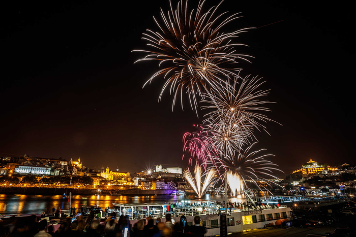 ⛵ Réveillon no Porto! Pacote com Hotel 4* + Cruzeiro de Fim de ano | Porto