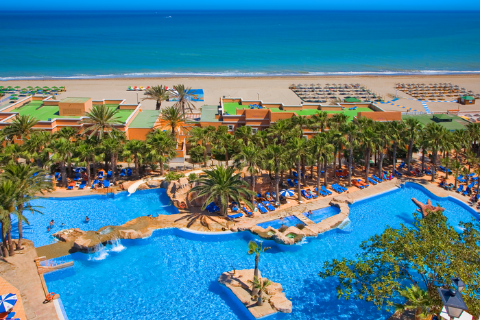 🧡 Magníficas Férias em Hotel 4* pertinho da Praia | Roquetas de Mar