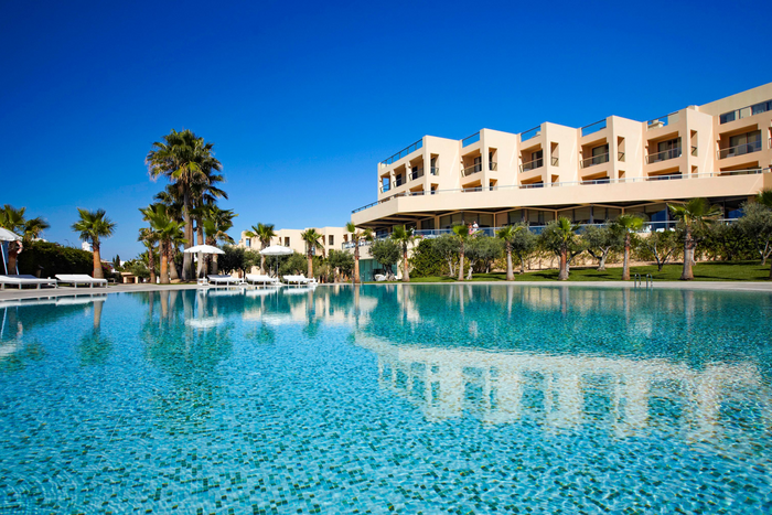 ⛱️ Hotel 4* nos Salgados a 5 minutos da Praia | Albufeira 