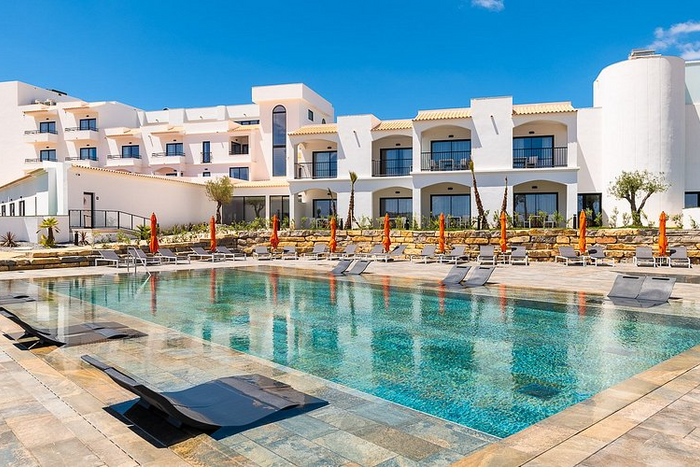 ⛱️ Hotel 4* nos Salgados a 5 minutos da Praia | Albufeira 