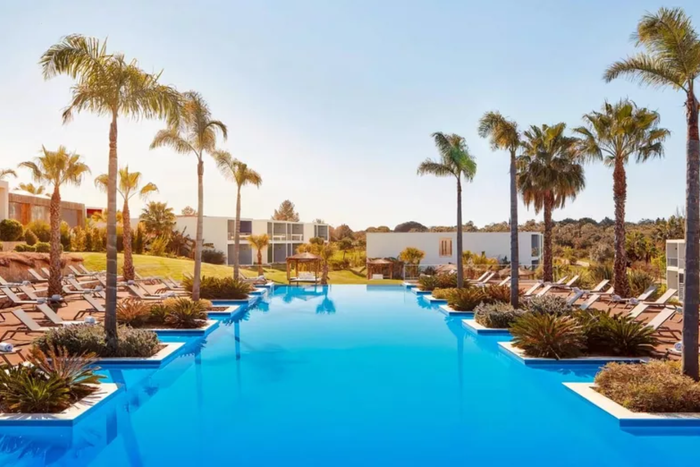 🍹 Escapadinha familiar em Resort Tudo Incluído 5* perto da praia | Alvor