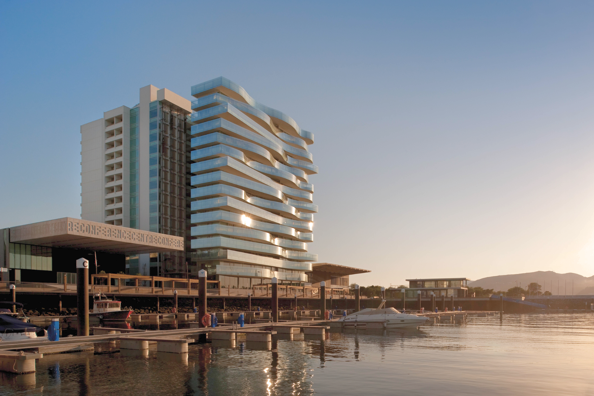 💫 Hotel 5* com Piscina Infinita para férias de luxo junto à praia  | Tróia