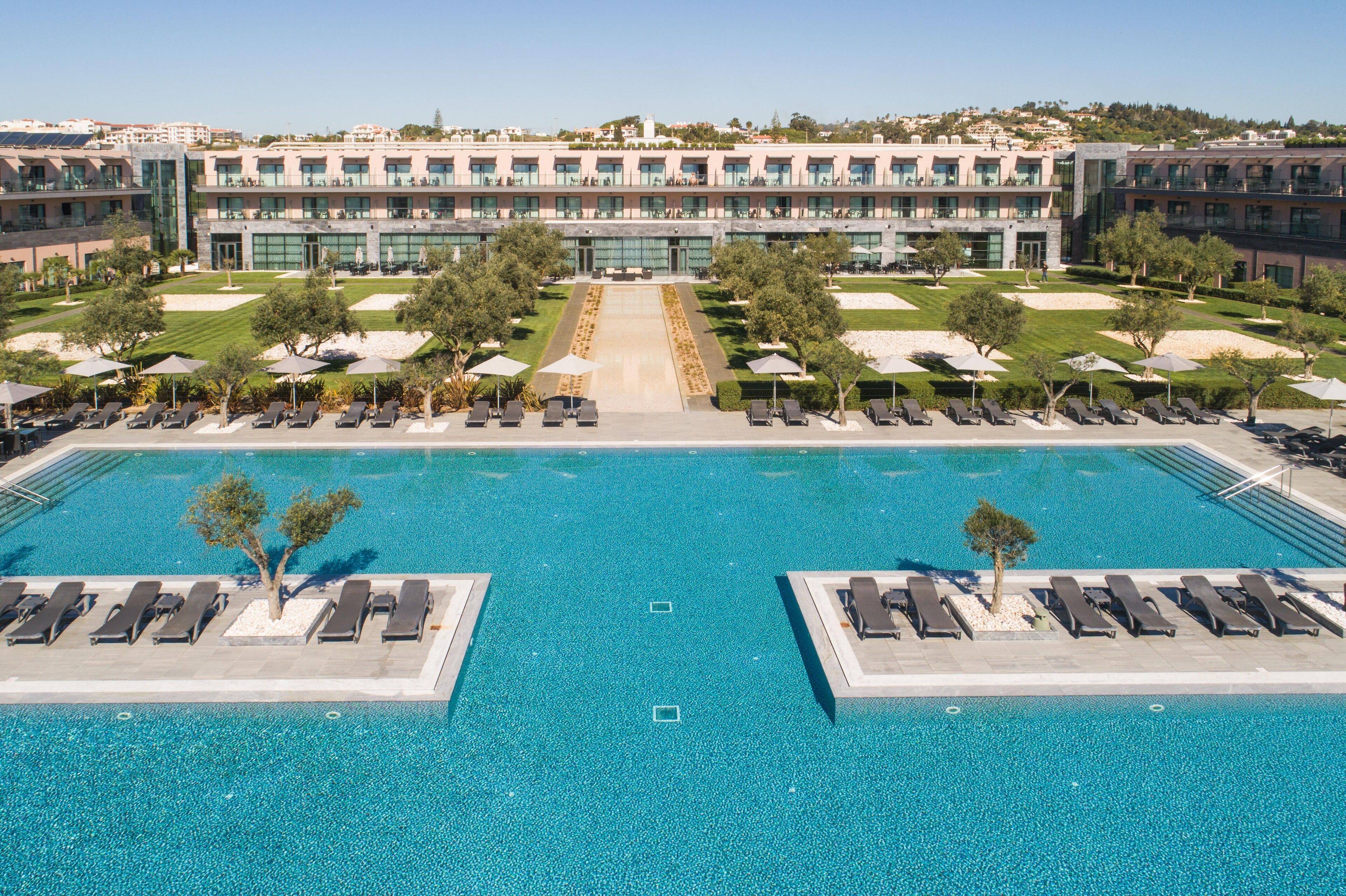 🎆 Fim de Ano no Algarve! Hotel 4* no sol Algarvio, com Spa e Pacote de Reveillón incluído | Lagos 🎆 Fim de Ano no Algarve! Hotel 4* no sol Algarvio, com Spa e Pacote de Reveillón incluído | Lagos