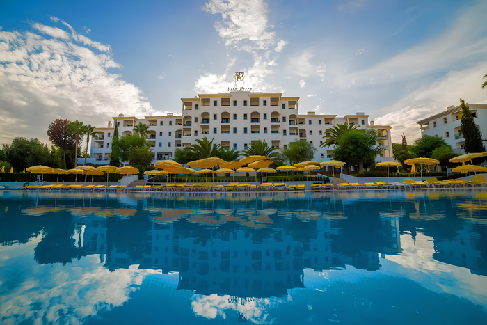☀️ Hotel 4* com Piscinas e a pouco tempo da Praia | Albufeira