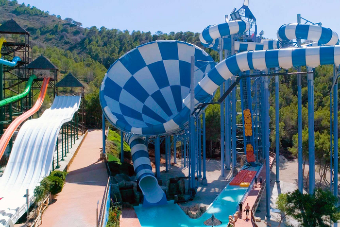 🎢💦¡DESCUBRE AQUALANDIA BENIDORM! 🌊 Hotel + Entradas a uno de los parques acuáticos más grandes de Europa | Benidorm