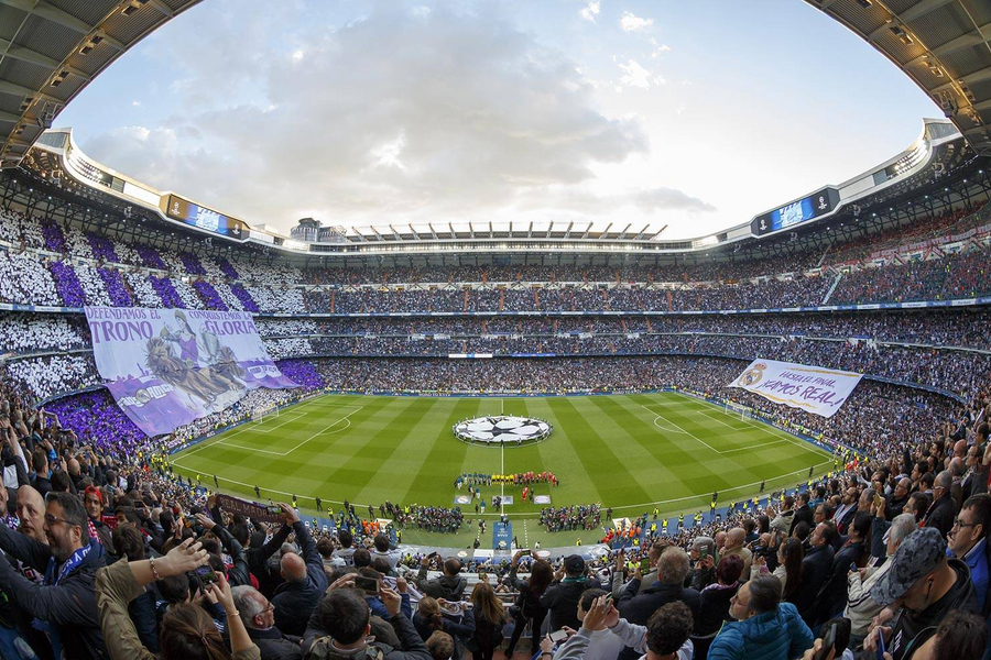 ¡El único lugar del mundo con 14 Champions! 🏆 Reserva el Tour al Santiago Bernabéu