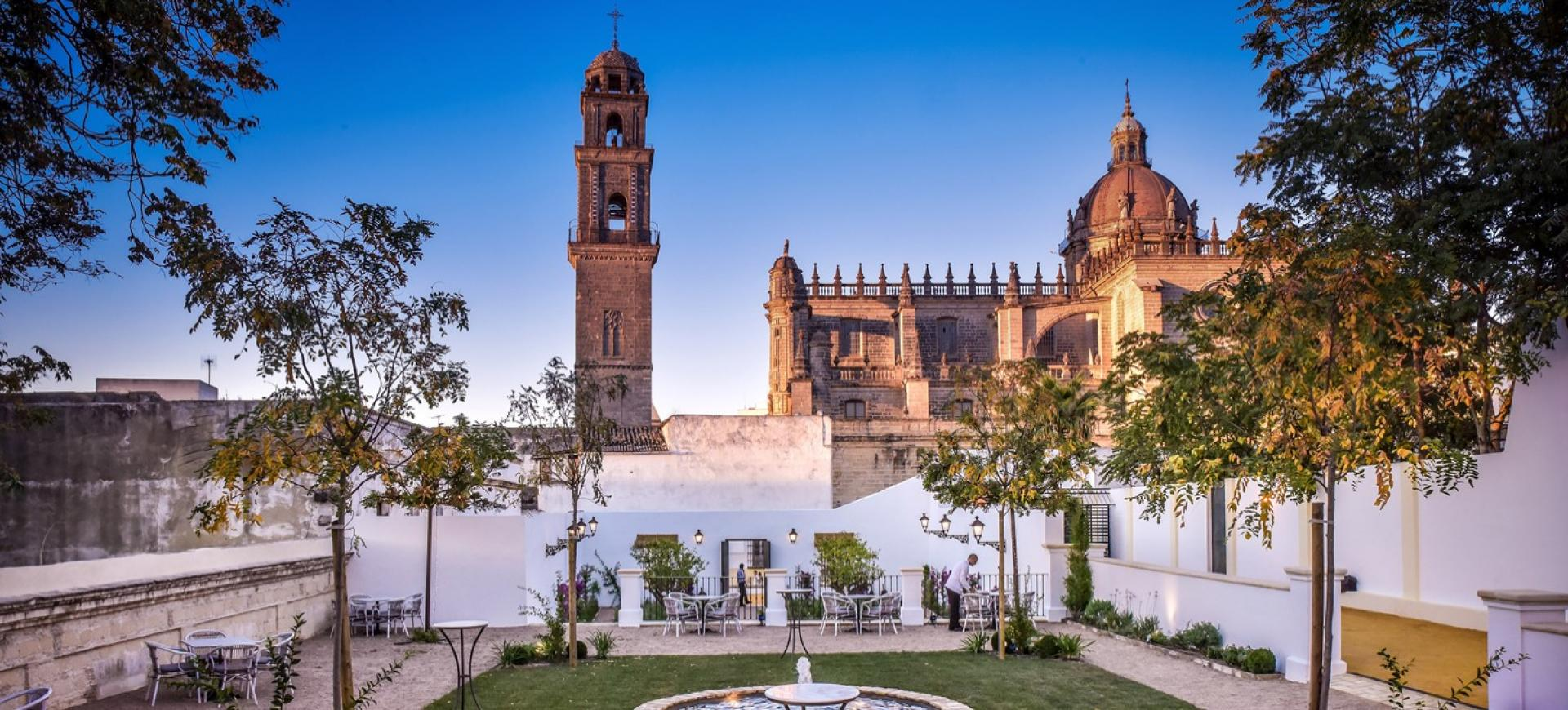 🍇 ESCAPADA A UNAS BODEGAS CENTENARIAS 🍷 Hotel 3* con Desayuno + Visita guiada con cata a las Bodegas González Byass | Jerez de la Frontera