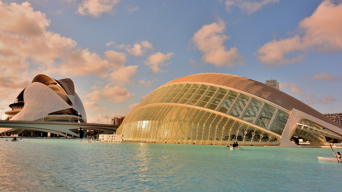🦈¡VIVE EL OCEANOGRÀFIC!🌊 Hotel 3★ céntrico y familiar con desayuno + entradas incluidas 🚗 A solo 20 min en coche del acuario más grande de Europa