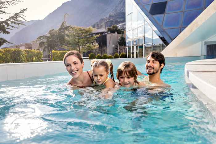 🫧CALDEA, ¡La escapada que tu cuerpo necesita!🏔️ 💥¡Ahora con NIÑOS GRATIS!💥Hotel 3★ con desayuno + Acceso al Spa | Encamp