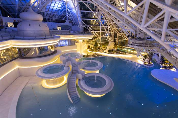 ♒¡VEN A LOS PIRINEOS ANDORRANOS A RELAJARTE!🫧⛰️ Acceso a Caldea + MEDIA PENSIÓN en hotel 3* en Andorra  junto al casco Histórico