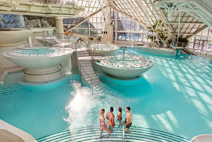 🫧⛲CALDEA ¡TU DOSIS DE RELAX ENTRE MONTAÑAS EN ANDORRA!☺️🌄 Hotel 3★ con MEDIA PENSIÓN, entradas a Caldea, 💥-50% en niños💥 y a solo 5 min del spa