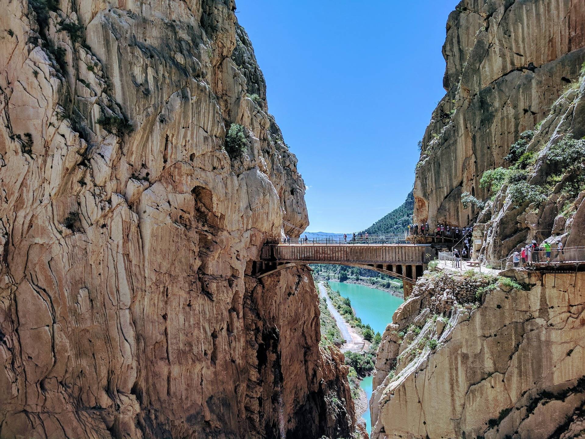  Alojamiento con entradas al Caminito del Rey, el sendero más bonito de mundo 💚 | Málaga